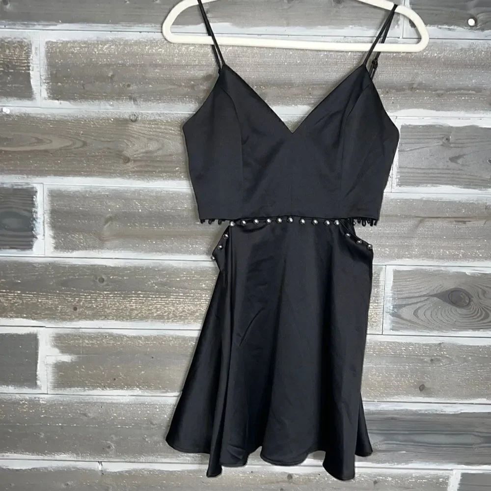 NBD BRANDI DRESS - Picture 4 of 10